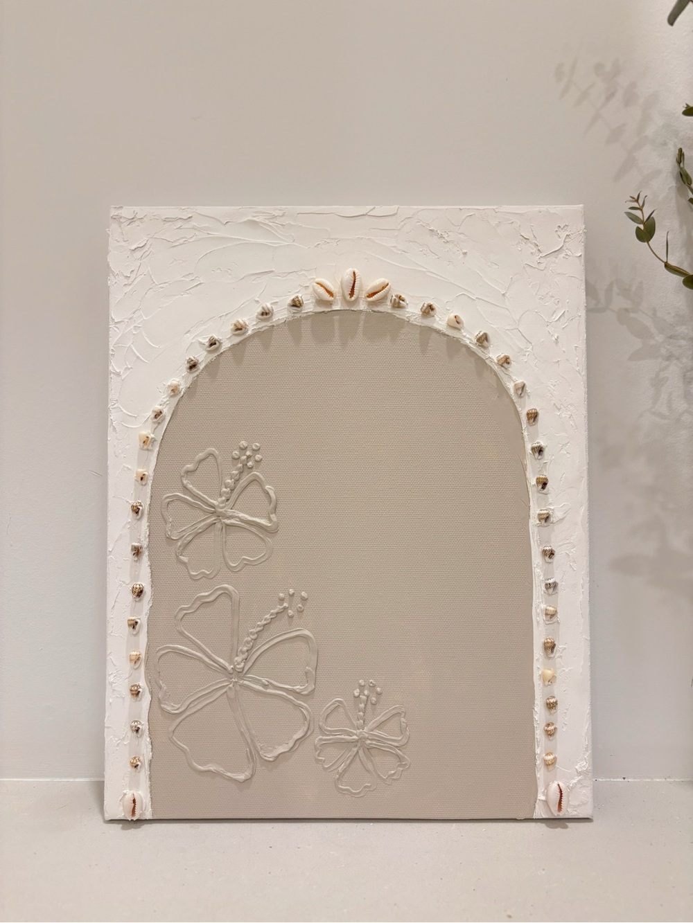 Neutral Seashell Arch x Hibiscus Textured Wall Art 🐚